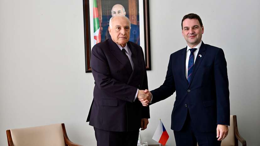 M. Attaf s’entretient avec le Ministre des Affaires étrangères de la République Tchèque à New York