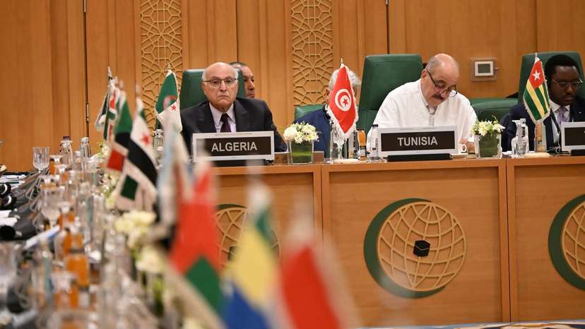 السيد  عطاف يشارك في أشغال الدورة الاستثنائية الثالثة والعشرين لمجلس وزراء خارجية الدول الأعضاء في منظمة التعاون الإسلامي