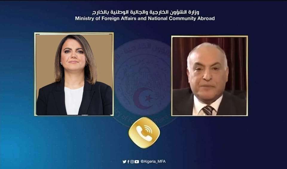 Le Ministre Attaf reçoit un appel téléphonique de son homologue libyenne