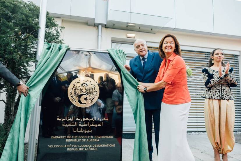 Le ministre Attaf copréside avec son homologue slovène la cérémonie d'inauguration de l'ambassade d'Algérie à Ljubljana