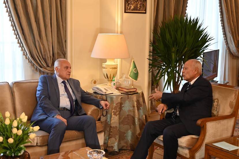 Le ministre Attaf s'entretient bilatéralement avec Aboul Gheit et ses homologues syrien et yéménite