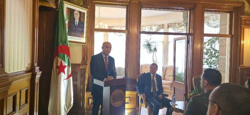 السيد شايب يلتقي أفراد الجالية الجزائرية بأوتاوا