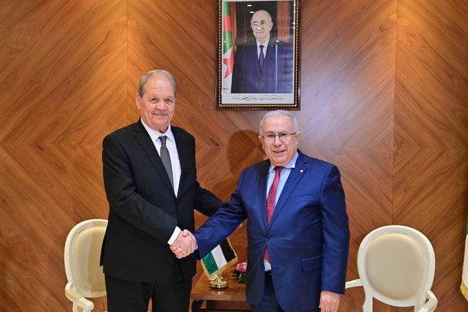 الوزير لعمامرة يستقبل رئيس المجلس الوطني الفلسطيني