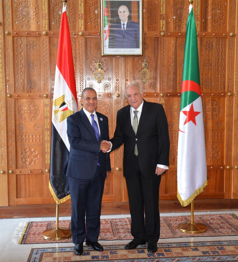 Mr.Attaf receives his Egyptian counterpart.
