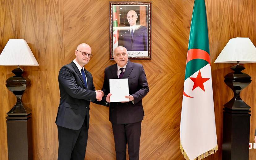 السيّد عطاف يستقبل السفير الجديد لجمهورية بيلاروس لدى الجزائر