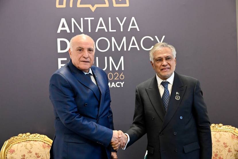 M. Attaf s'entretient à Antalya avec son homologue pakistanais