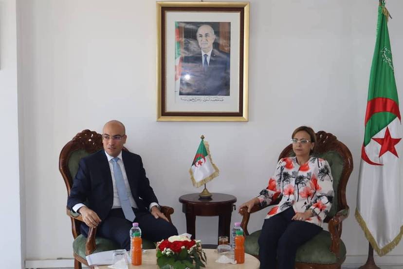 السيد شايب يشرف بمعية وزيرة البيئة وجودة الحياة على لقاء حول إشراك الكفاءات الجزائرية بالخارج في مجال البيئة والتنمية المستدامة