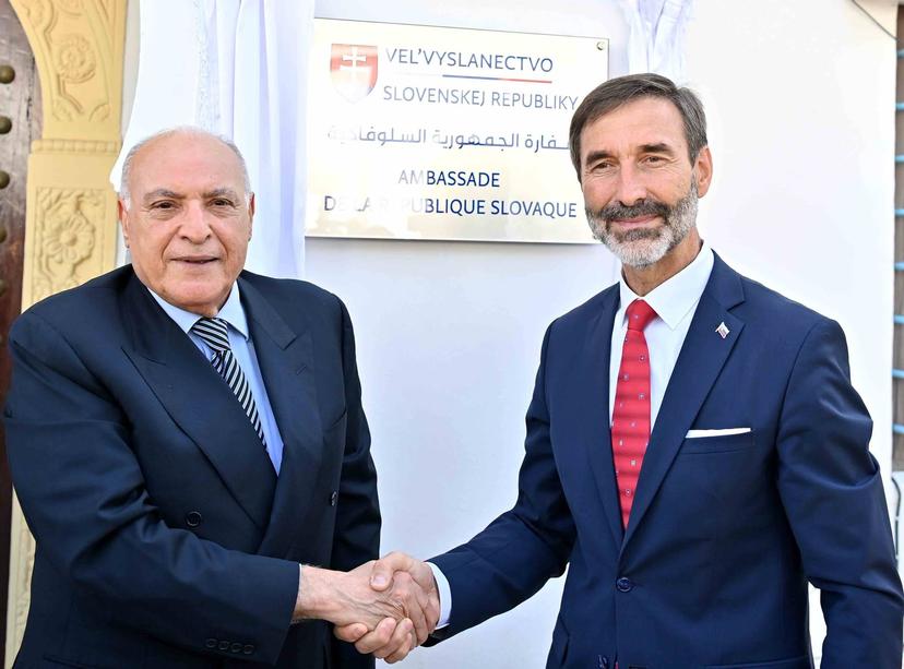 Mr. Attaf presides, alongside his Slovak counterpart, over the official inauguration ceremony of the Embassy of the Slovak Republic in Algeria.