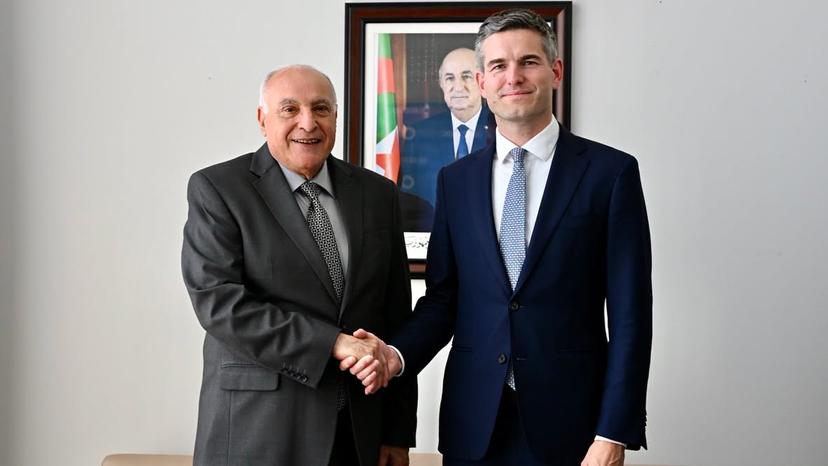 Mr Attaf holds talks with his Dutch counterpart in New York
